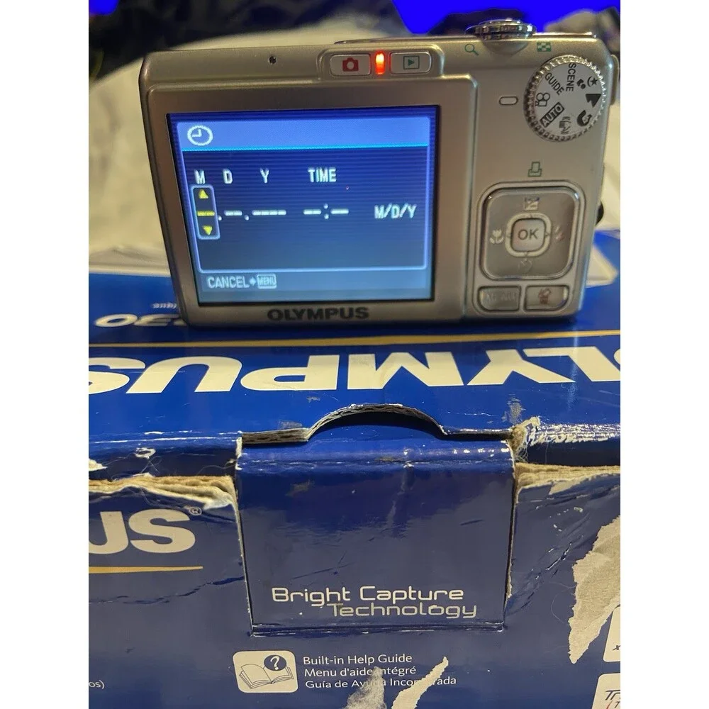 Olympus Digital Camera Battery Charger 3X Zoom 7.1MP FE-230 512mb SD 2.5